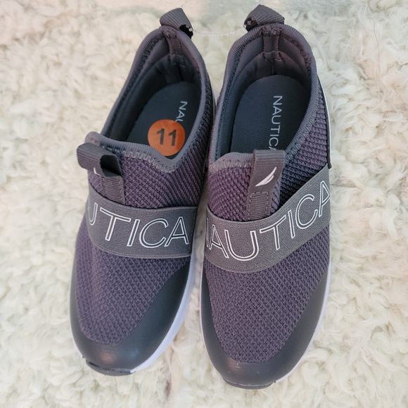 Shoes - Picture 2 of 6